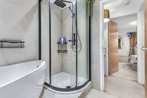 Photo 21- click for photo gallery